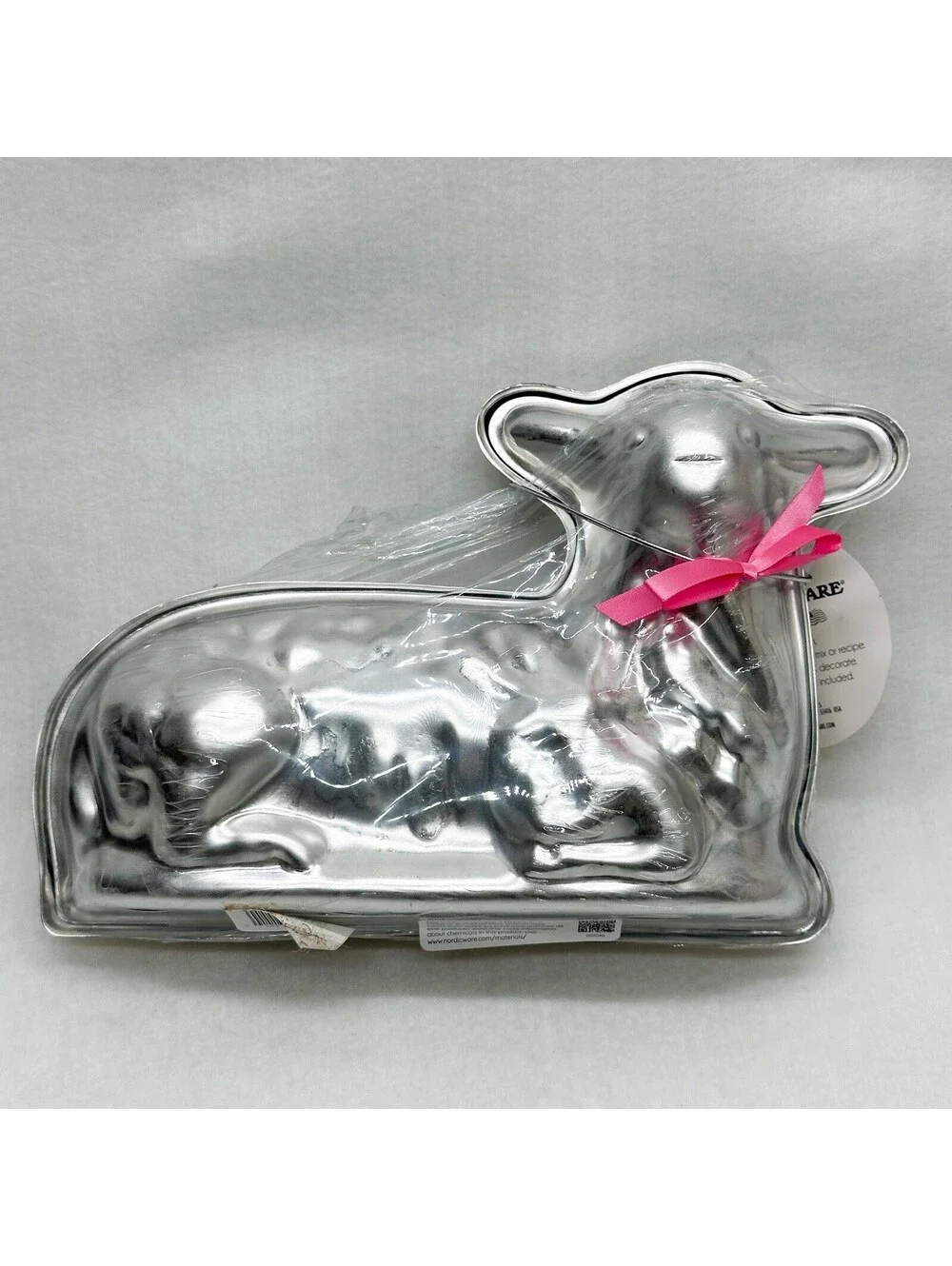 Nordic Ware 3D Lamb Two-piece Cake Pan Aluminum Brand New